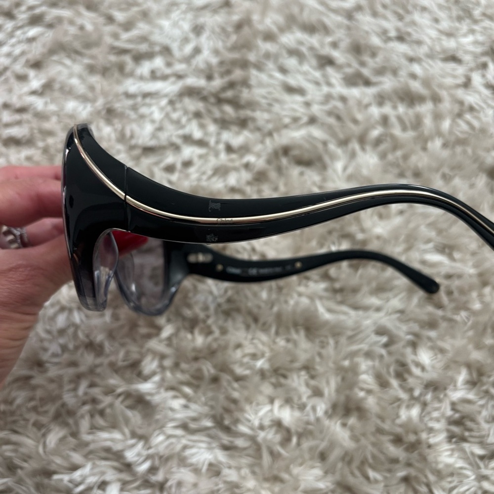 CHLOÉ Black Sunglasses for Women - Picture 3 of 5